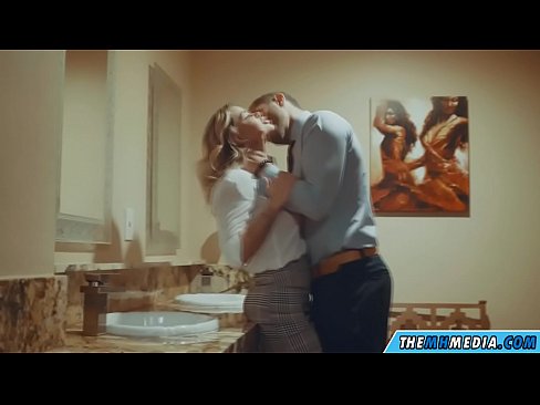 ❤️ Quand une blonde plantureuse vous séduit dans des toilettes publiques. ☑ Super porno at fr.porno-negrov.ru ❌❤